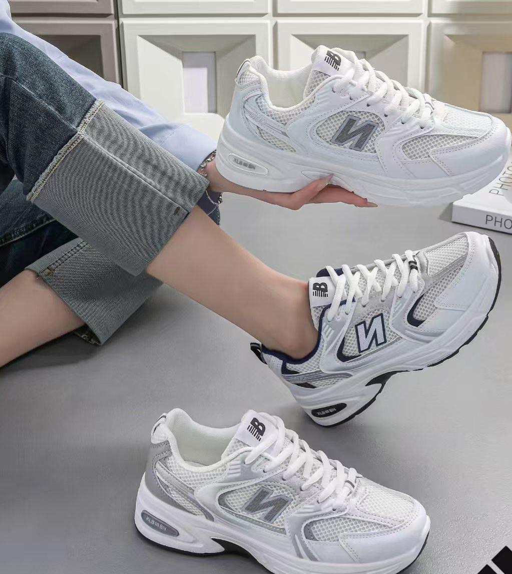 کفش اسپرت زنانه نیوبالانس ۵۳۰