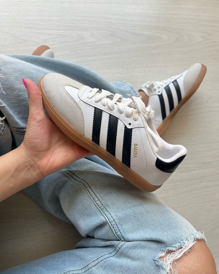 کتونی سامبا، برند آدیداس